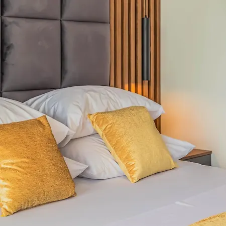 Luxury Maja